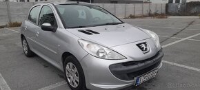 Predám Peugeot 206+  1.2 benzin 94000km - 3