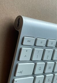 Apple Wireless Keyboard A1314 - 3