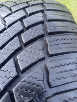 215/65 r17 zimné pneu.6 mm DOT.3423 - 3