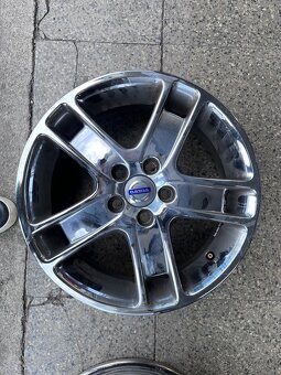 Disky Volvo  5x108 r17 chrom - 3