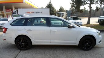 Škoda Octavia Combi 2.0 TDI DSG Panorama - 3