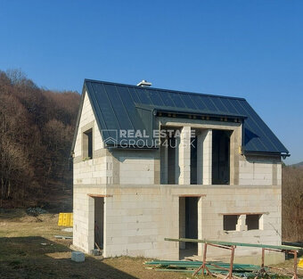 PREDAJ NOVOSTAVIEB RD S POZEMKOM - 171 000.-€ - 3