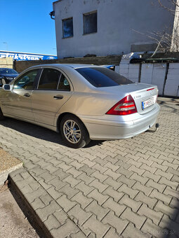 Mercedes-Benz C220 W203 - 3