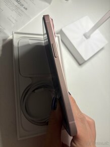 iPhone 15 128 GB Pink - 3