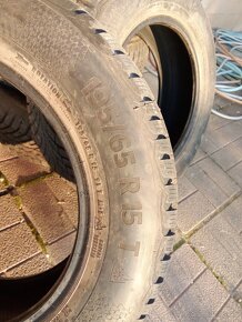 Pneu continental 195/65R15 - 3