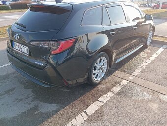 Toyota Corolla combi hybrid - 3