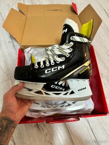 Korčule CCM Tacks AS 560 Sr - 3