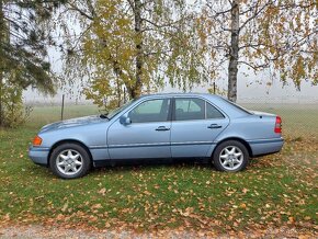 Mercedes - Benz C220 - 3