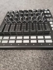 NOVATION LAUNCH CONTROL XL - 3