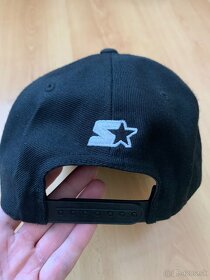 Predám šiltovku Kith Us Starter Snapback - 3