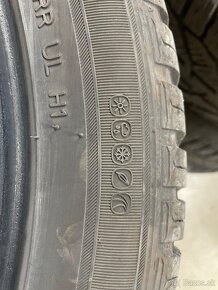 225/45 R17 - 3