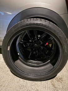 4ks zimné 205/45 R18 GoodYear - 3