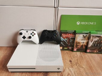 Xbox One S 1TB - 3