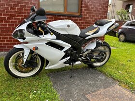 Yamaha - YZFR1 - 3