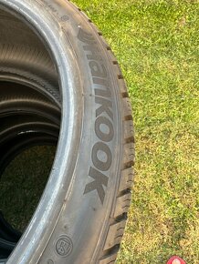 Predám Zimne 225/40 R19 Hankook - 3