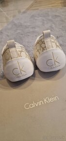 Calvin Klein 46 - 3