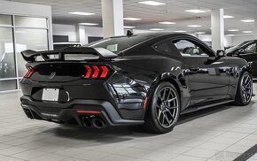 Ford Mustang Dark Horse 700A - 3