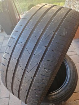 PNEU Hankook letne 235/45 r.17 - 3