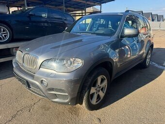 Prodam nahradni dily z BMW x5 e70 lci 40d 225kw 7míst - 3