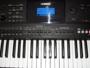 Yamaha PSR E453 - 3