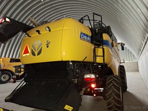 Kombajn New Holland CX 8.80 - 3