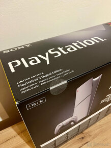 Sony Playstation 5 30th Anniversary Limited Edition - 3