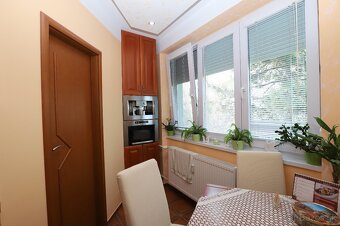 Tehlový, kompletne zrekonštruovaný 3 izbový byt 80 m2+loggia - 3