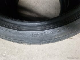 225/40R18 - 3