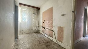 3-izbový byt v pôvodnom stave na predaj v Senci - 3