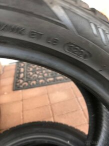 Laufen 225/45 r18 - 3