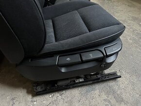 BMW E39 sedačky vyhrievané, dofukovanie, ISOFIX - 3