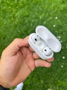 Apple AirPods pro 2nd Generation - 3