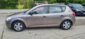 Kia Ceed 1.6 Crdi diesel 85 Kw rok 2008 SR - 3