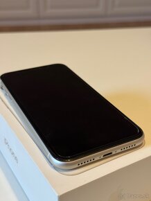 iPhone 11 White - 3