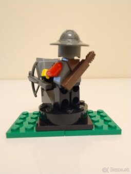 LEGO Castle 4801 Defense Archer - 3