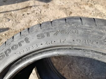 Predám pneu Starmaxx  225/45 ZR17 - 3