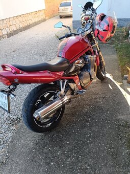 Suzuki bandit 600 2002 - 3