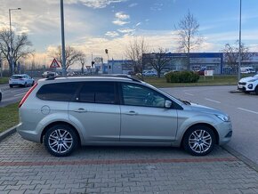 2009 Ford Focus ghia - 3