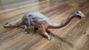 Dinosaury - 3