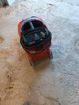 Predám vysávač Hilti VC 40u - 3