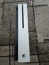 Predám Xbox One S 1TB - 3