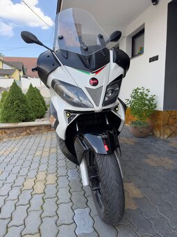 Predám Skuter Aprilia SR max 125 - 3