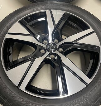 Original alu kola Volvo XC40 r19 5x108 pneu 95% - 3