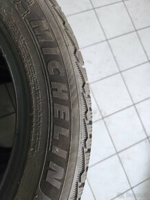 Predám zimne 235/55 R18 MICHELIN - 3