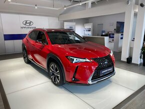 Lexus UX 250H Business Tech - 3