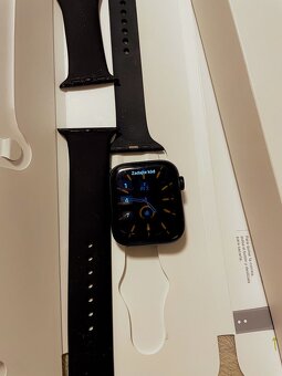 apple watch SE 44mm 2. gen. - 3