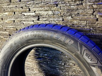 215/60R17 Good Year ULTRA GRIP PERFORMANCE - 3