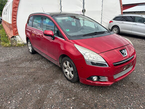 Peugeot 5008 1,6 E-HDI 82KW 9HR prodám díly z vozu - 3