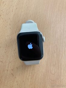 Apple Watch SE (2022) 40mm - 3