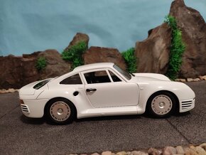 prodám model 1:18 porsche 959 - 3